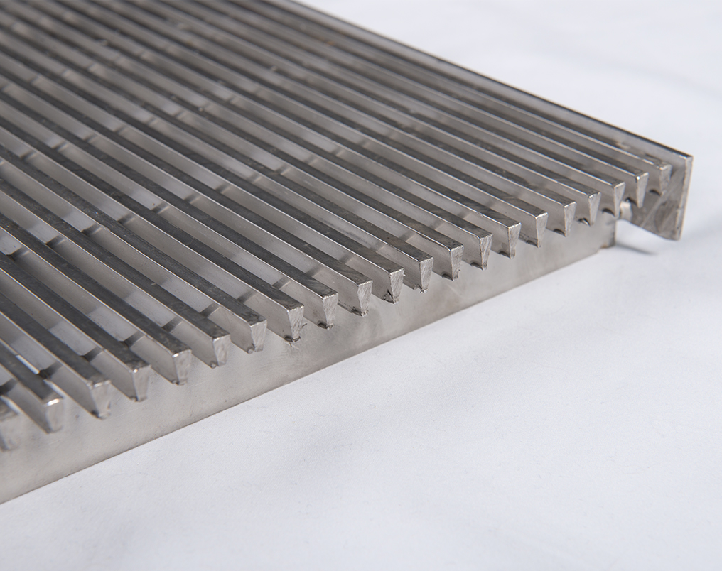 Stainless steel filter element for beer and liquor filter